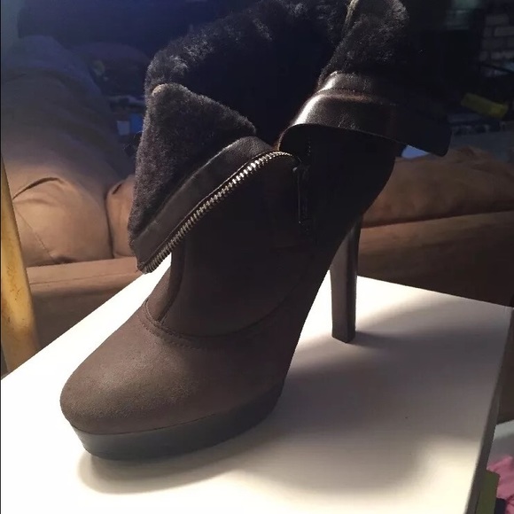Jimmy Choo Shearling Trixie Bootie, size 38.5 - Picture 2 of 4